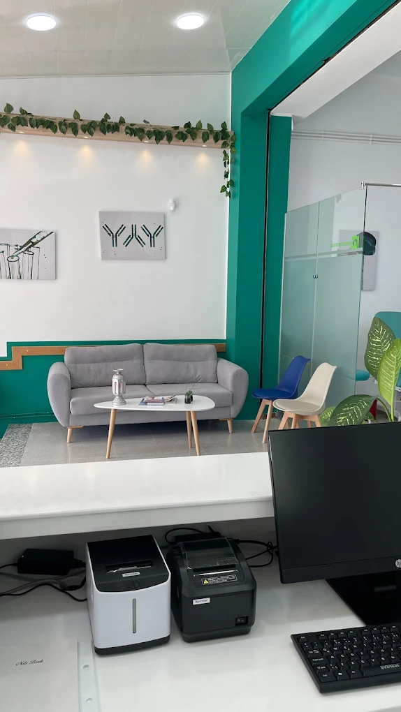 Salle d’attente laboratoire ATTIA